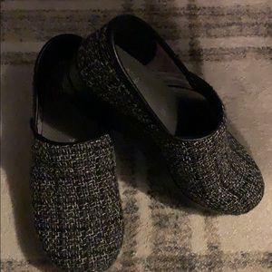 Like new Dansko clogs size 38